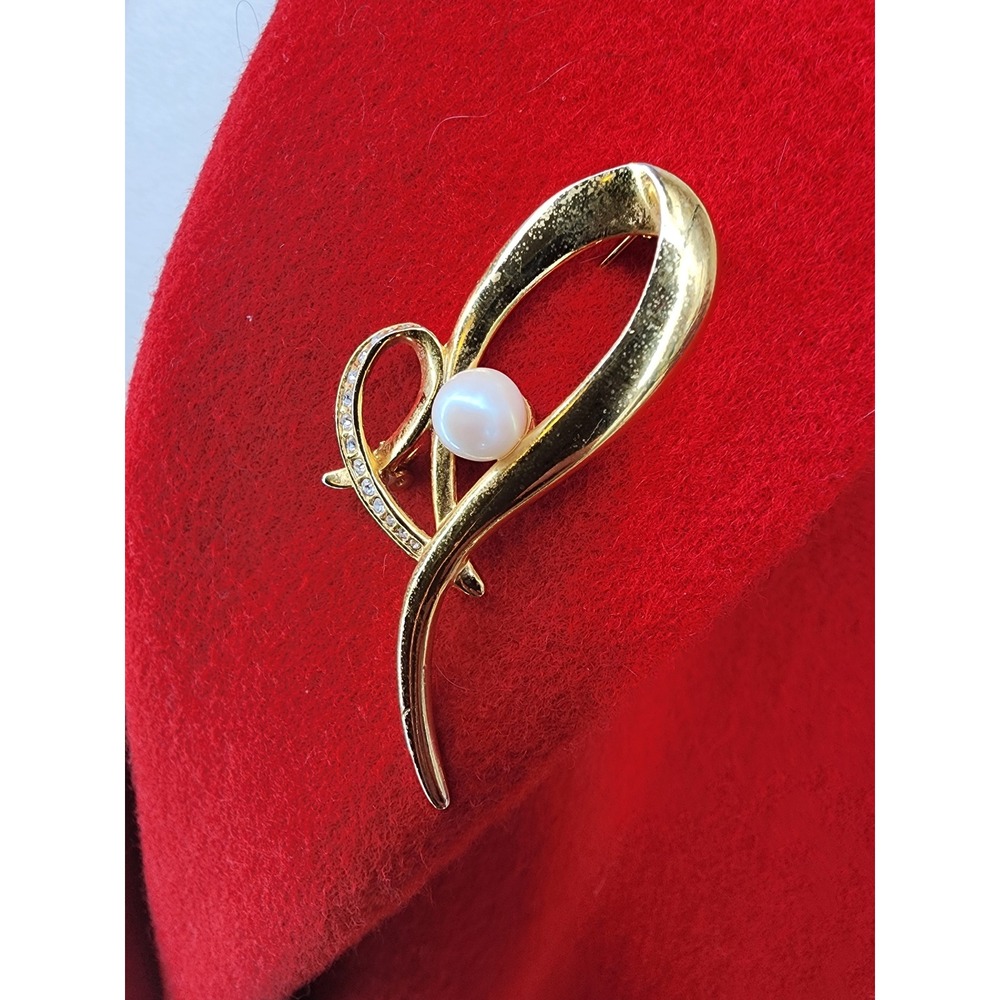 Gold Tone Faux Pearl Crystal Abstract Ribbon Swirl Brooch Pin Vintage Style
